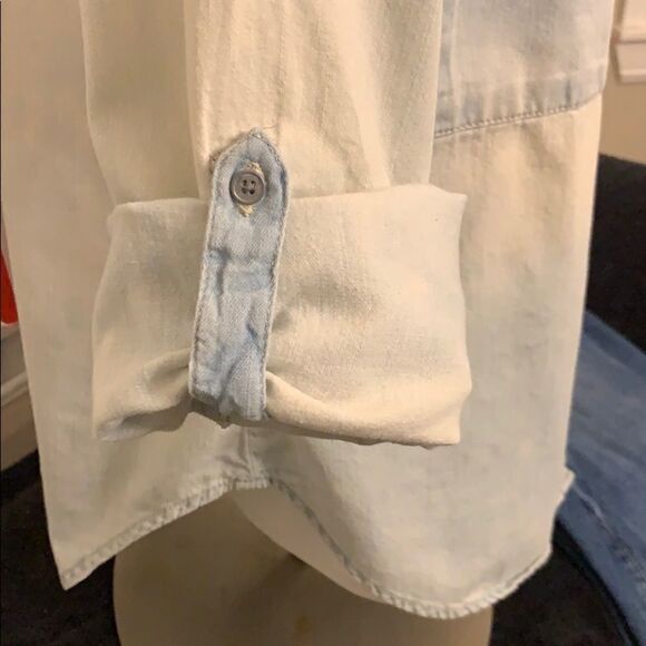 NINE WEST light  wash denim button up - Picture 5 of 10
